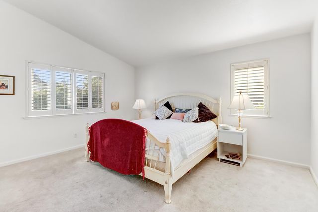 1120 Colina Ct, Davis, CA 95618