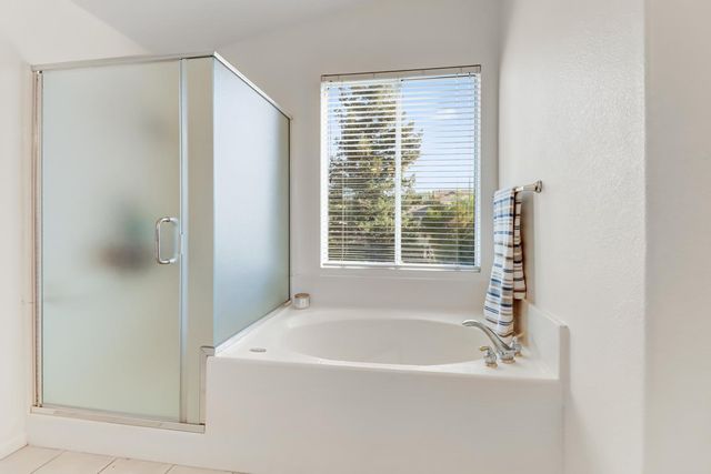 1120 Colina Ct, Davis, CA 95618