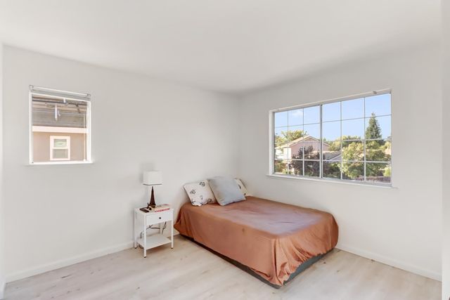 1120 Colina Ct, Davis, CA 95618