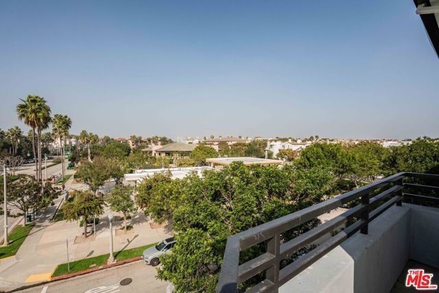 7100 Playa Vista Drive 404, Los Angeles, CA 90094