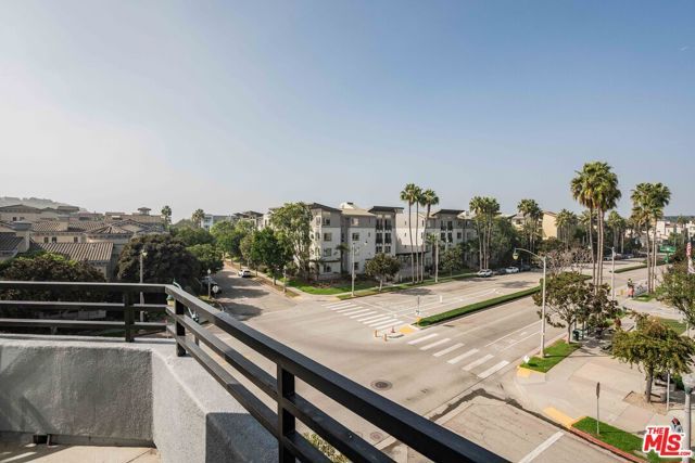 7100 Playa Vista Drive 404, Los Angeles, CA 90094