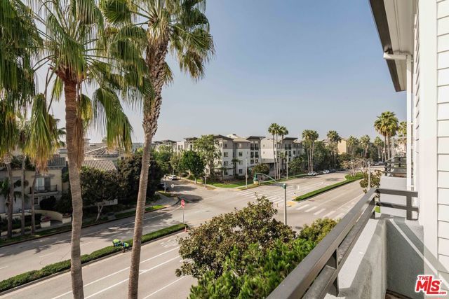 7100 Playa Vista Drive 404, Los Angeles, CA 90094