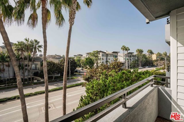 7100 Playa Vista Drive 404, Los Angeles, CA 90094