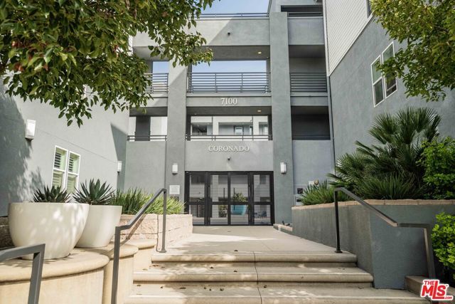 7100 Playa Vista Drive 404, Los Angeles, CA 90094