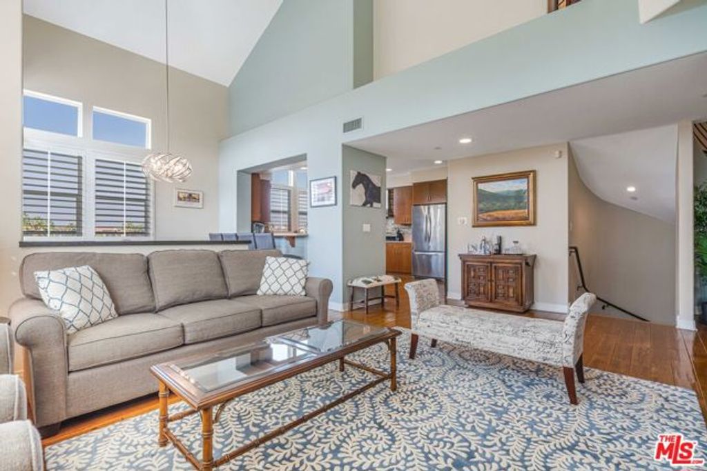 7100 Playa Vista Drive 404, Los Angeles, CA 90094