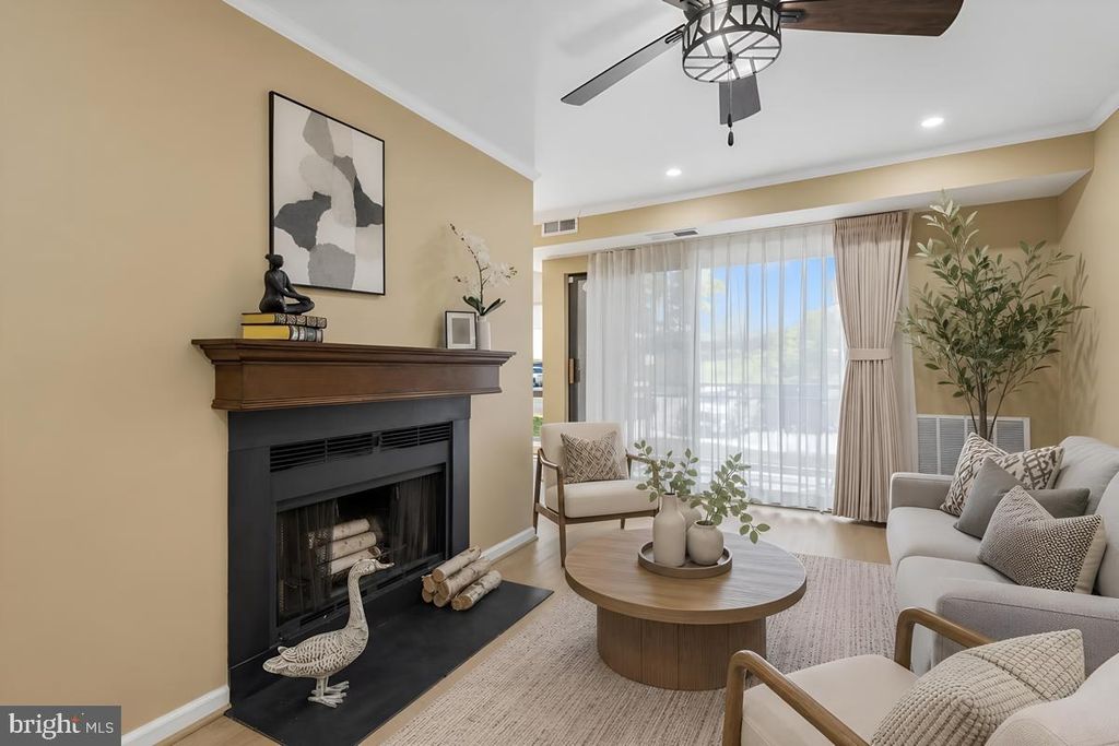 Image 12 of property listing at 6005 MAJORS LN #5 O29, Columbia, MD 21045