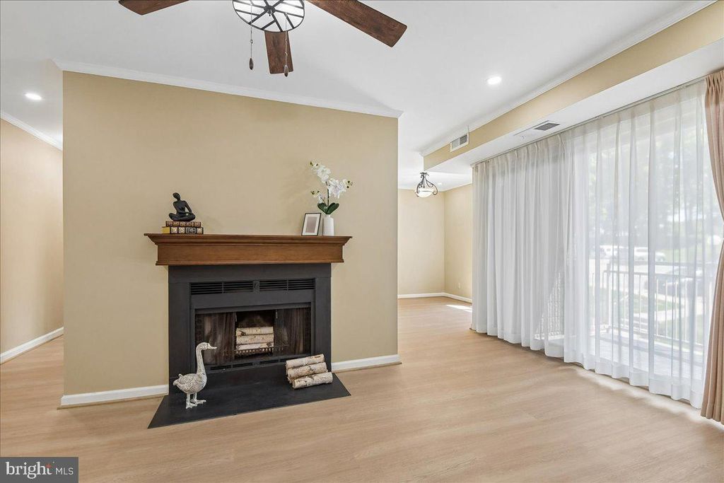 Image 14 of property listing at 6005 MAJORS LN #5 O29, Columbia, MD 21045