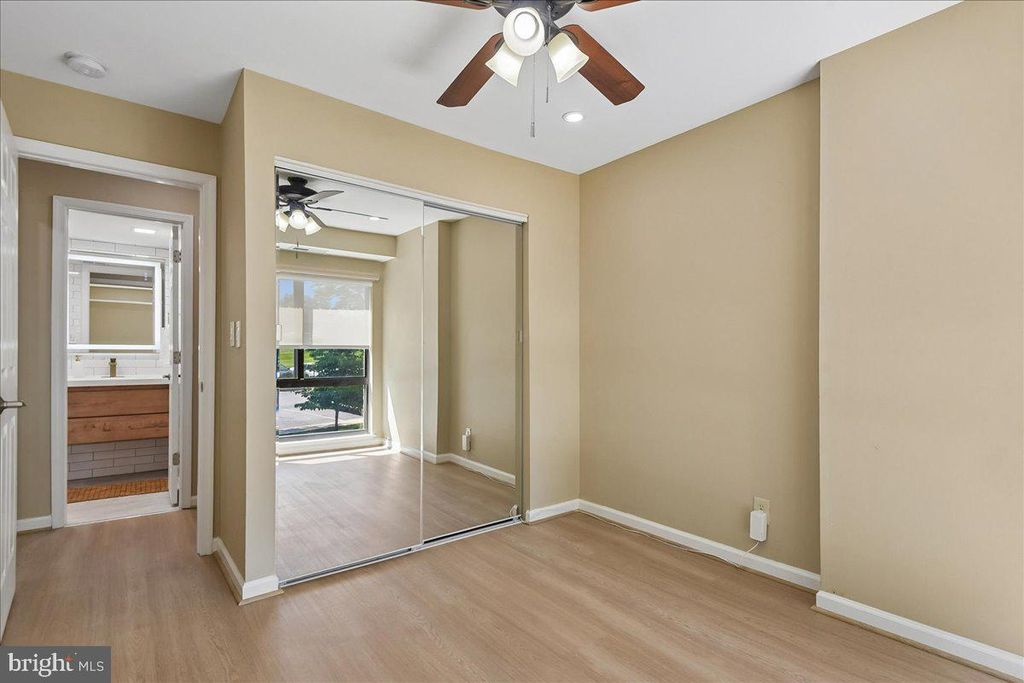 Image 25 of property listing at 6005 MAJORS LN #5 O29, Columbia, MD 21045