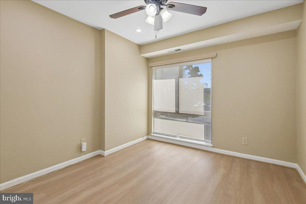 Image 28 of property listing at 6005 MAJORS LN #5 O29, Columbia, MD 21045