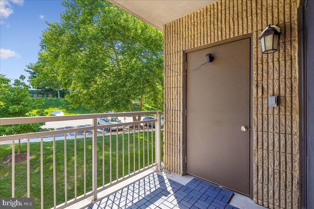 Image 32 of property listing at 6005 MAJORS LN #5 O29, Columbia, MD 21045