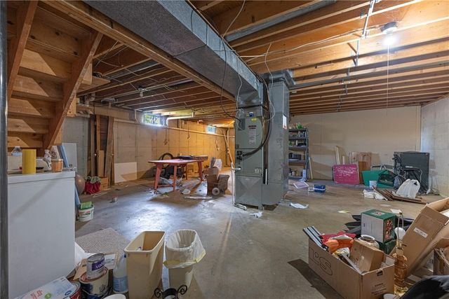 9905 Shawnee Trail, Centerville, OH 45458