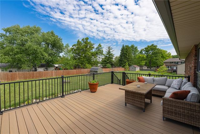 9905 Shawnee Trail, Centerville, OH 45458