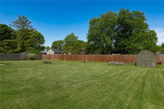 9905 Shawnee Trail, Centerville, OH 45458