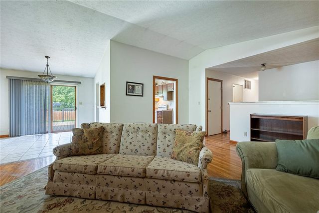 9905 Shawnee Trail, Centerville, OH 45458