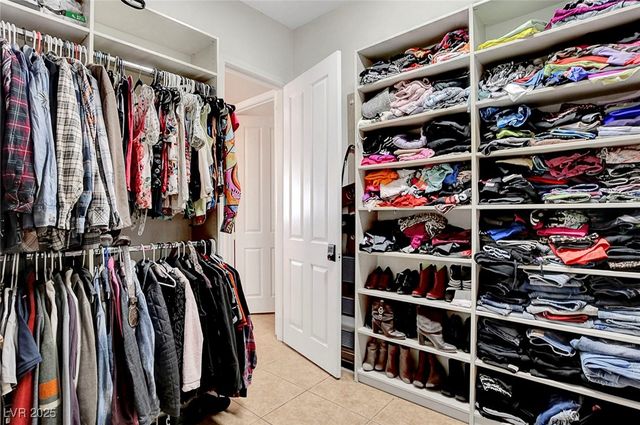 563 Moon Chase Street, Las Vegas, NV 89110