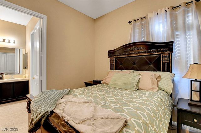 563 Moon Chase Street, Las Vegas, NV 89110