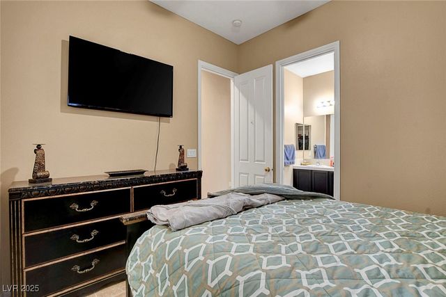 563 Moon Chase Street, Las Vegas, NV 89110