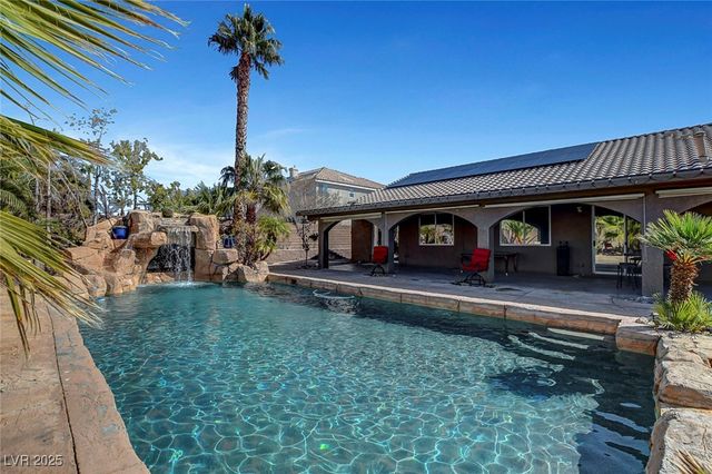 563 Moon Chase Street, Las Vegas, NV 89110