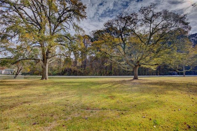 8 Jackson Road, Porterdale, GA 30016