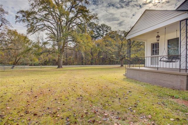 8 Jackson Road, Porterdale, GA 30016