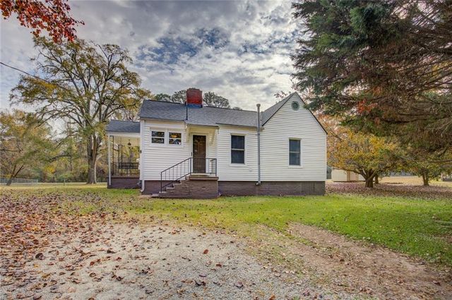 8 Jackson Road, Porterdale, GA 30016