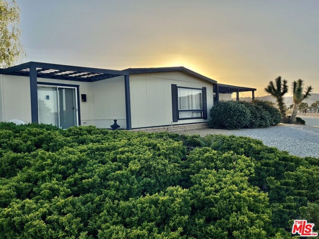 Image 1 of property listing at 7501 Palm Avenue 118, Yucca Valley, CA 92284