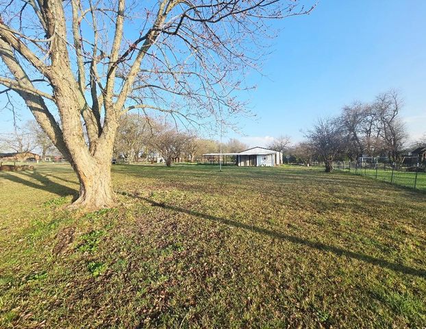 5180 Fm 1569, Farmersville, TX 75442