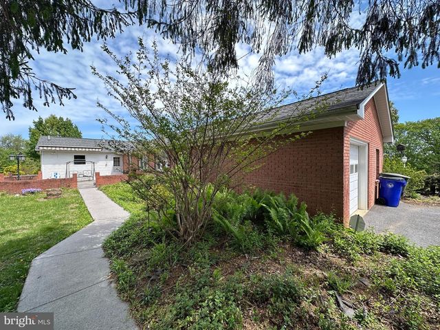78 SIGNAL AVE, Hedgesville, WV 25427