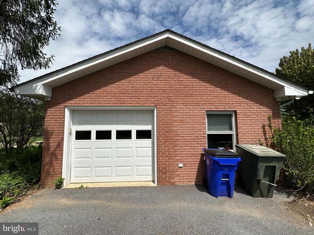 78 SIGNAL AVE, Hedgesville, WV 25427