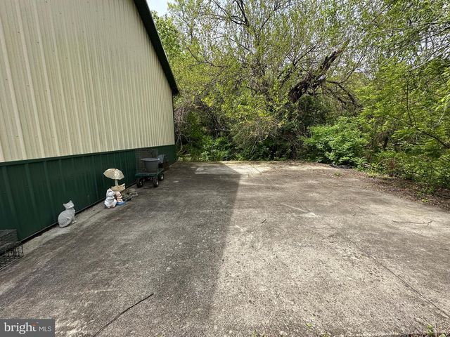78 SIGNAL AVE, Hedgesville, WV 25427