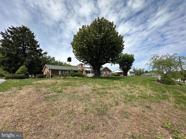 78 SIGNAL AVE, Hedgesville, WV 25427
