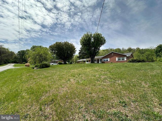 78 SIGNAL AVE, Hedgesville, WV 25427