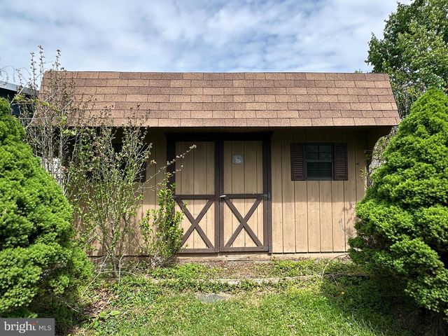 78 SIGNAL AVE, Hedgesville, WV 25427