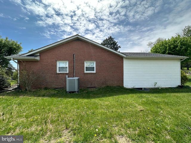78 SIGNAL AVE, Hedgesville, WV 25427
