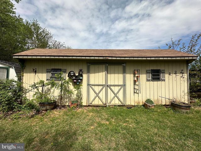 78 SIGNAL AVE, Hedgesville, WV 25427