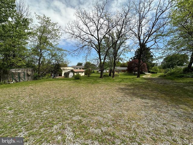 78 SIGNAL AVE, Hedgesville, WV 25427