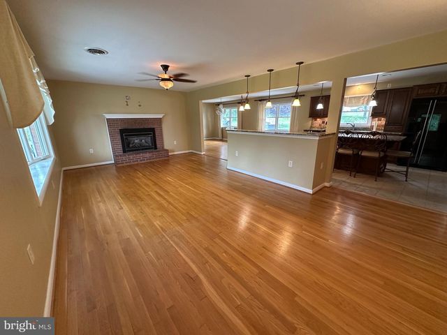78 SIGNAL AVE, Hedgesville, WV 25427