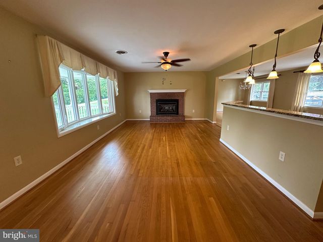 78 SIGNAL AVE, Hedgesville, WV 25427