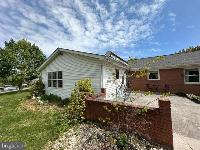 78 SIGNAL AVE, Hedgesville, WV 25427
