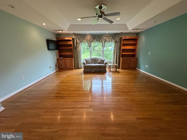 78 SIGNAL AVE, Hedgesville, WV 25427