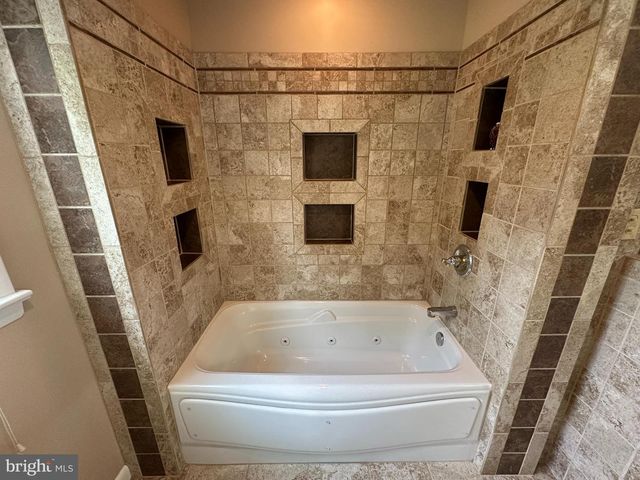 78 SIGNAL AVE, Hedgesville, WV 25427