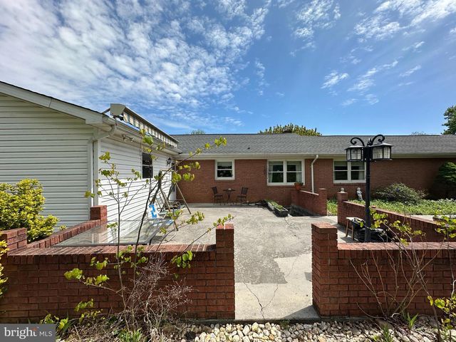 78 SIGNAL AVE, Hedgesville, WV 25427