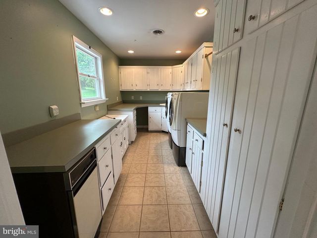 78 SIGNAL AVE, Hedgesville, WV 25427