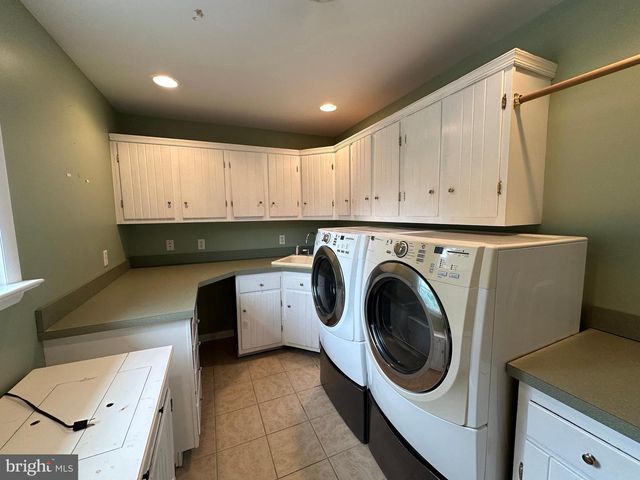 78 SIGNAL AVE, Hedgesville, WV 25427