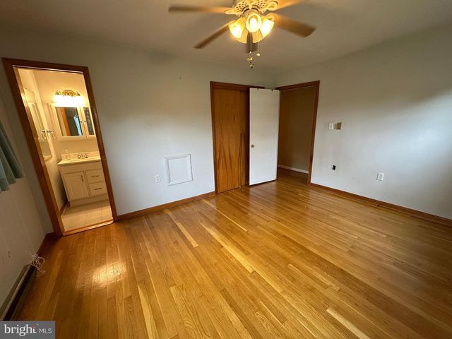 78 SIGNAL AVE, Hedgesville, WV 25427