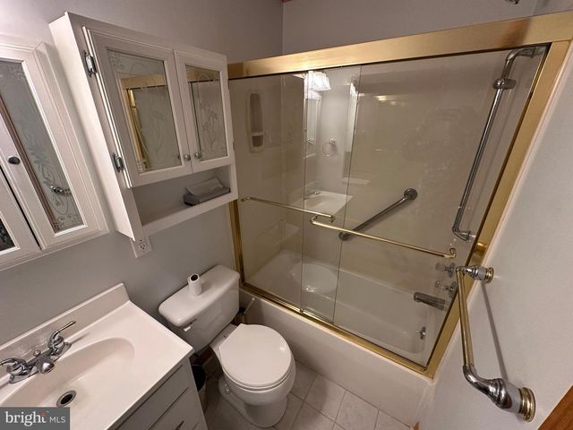 78 SIGNAL AVE, Hedgesville, WV 25427