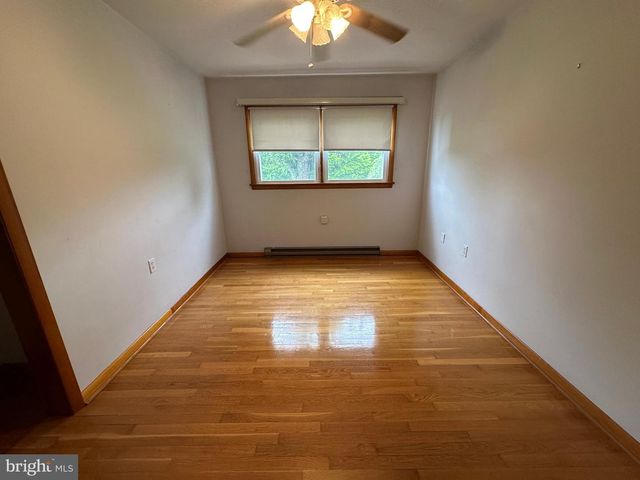 78 SIGNAL AVE, Hedgesville, WV 25427