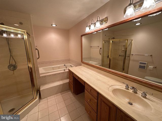 78 SIGNAL AVE, Hedgesville, WV 25427