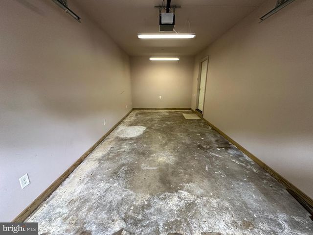 78 SIGNAL AVE, Hedgesville, WV 25427