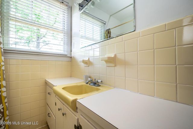 1602 Saint Ann Street, Jackson, MS 39202